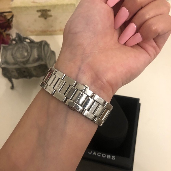 Marc Jacobs Silver Watch - Picture 6 of 8